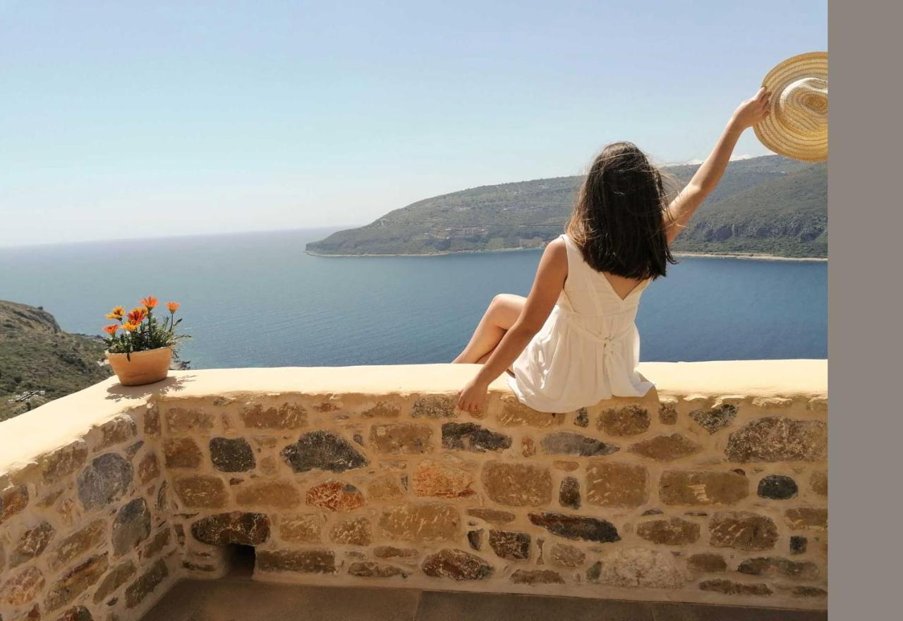 Akrolithi Boutique Hotel & Suites Oítilon Buitenkant foto
