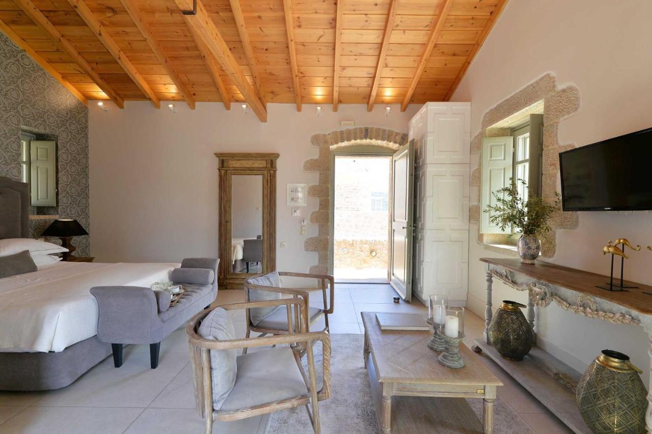Akrolithi Boutique Hotel & Suites Oítilon Buitenkant foto