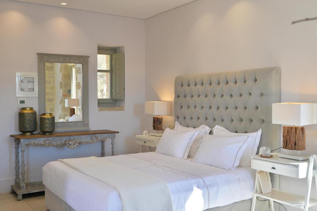 Akrolithi Boutique Hotel & Suites Oítilon Buitenkant foto